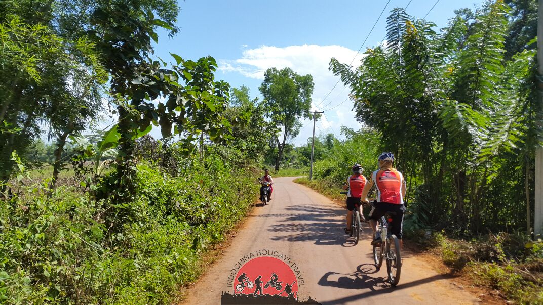 Phnom Penh Biking to Phnom Udong Mountain – 1 day